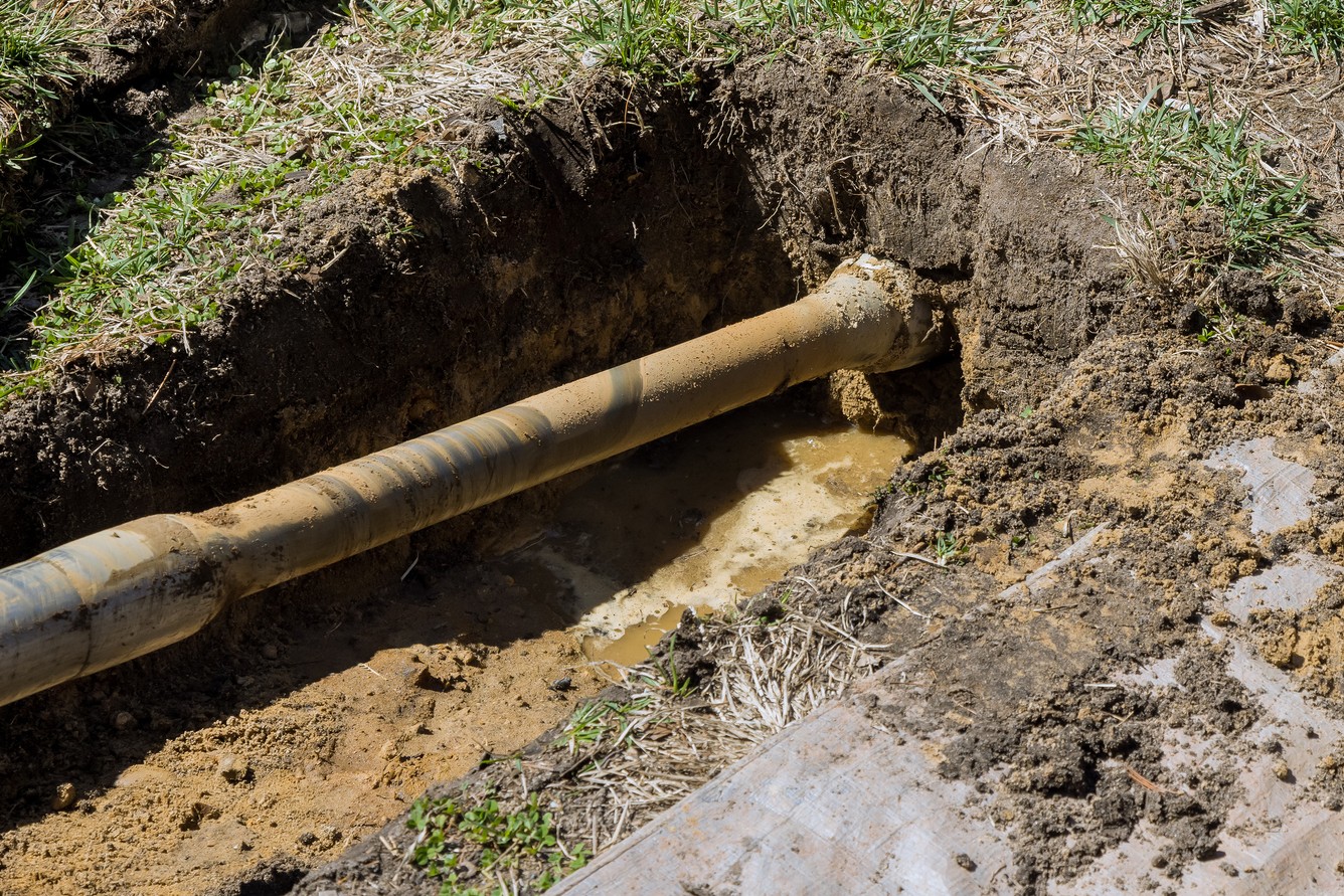 Trenchless and open-cut repairs, Trenchless pipe repair.