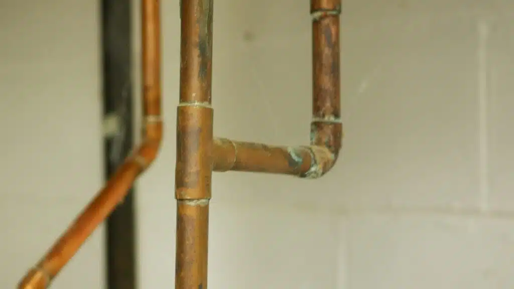 Copper pipe pinhole causes and prevention.